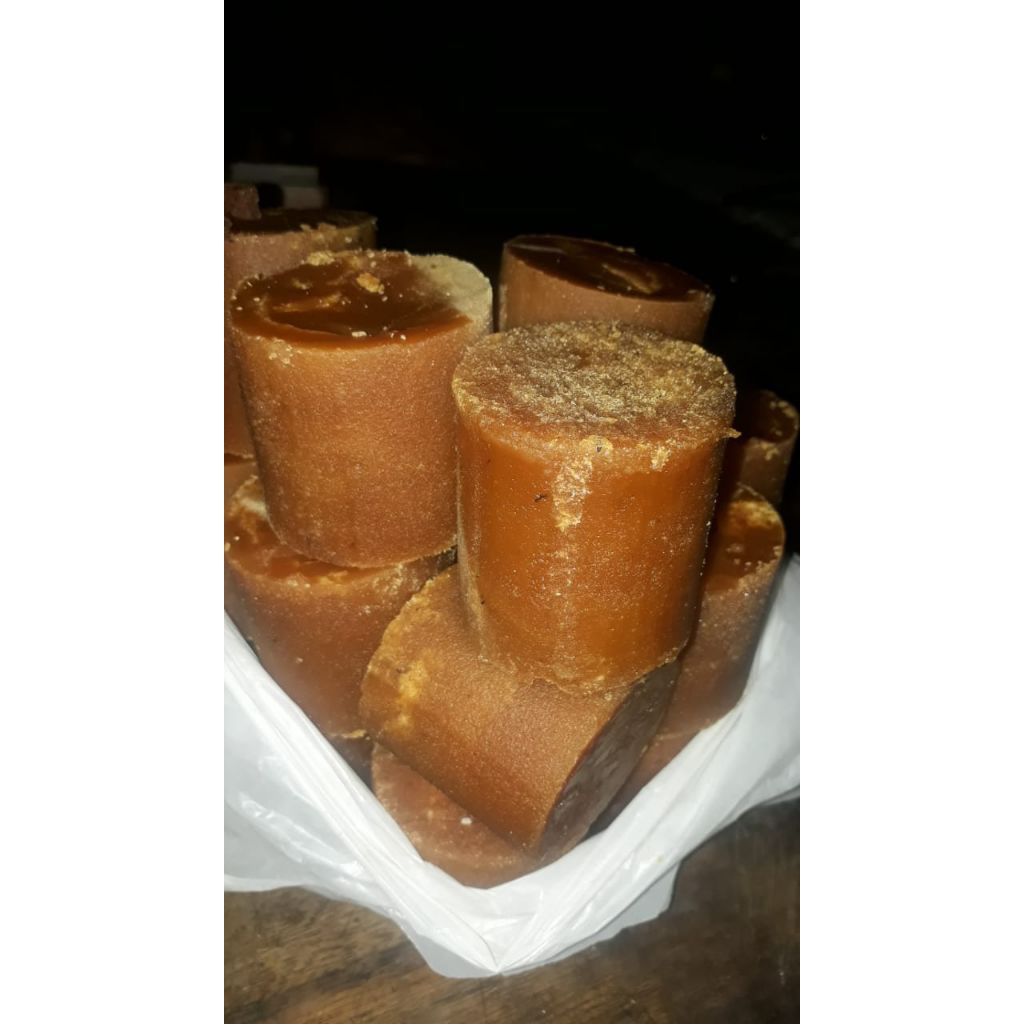 

Gula Aren Asli adalah gula aren terbaik yang di olah secara tradisional dan higienis.