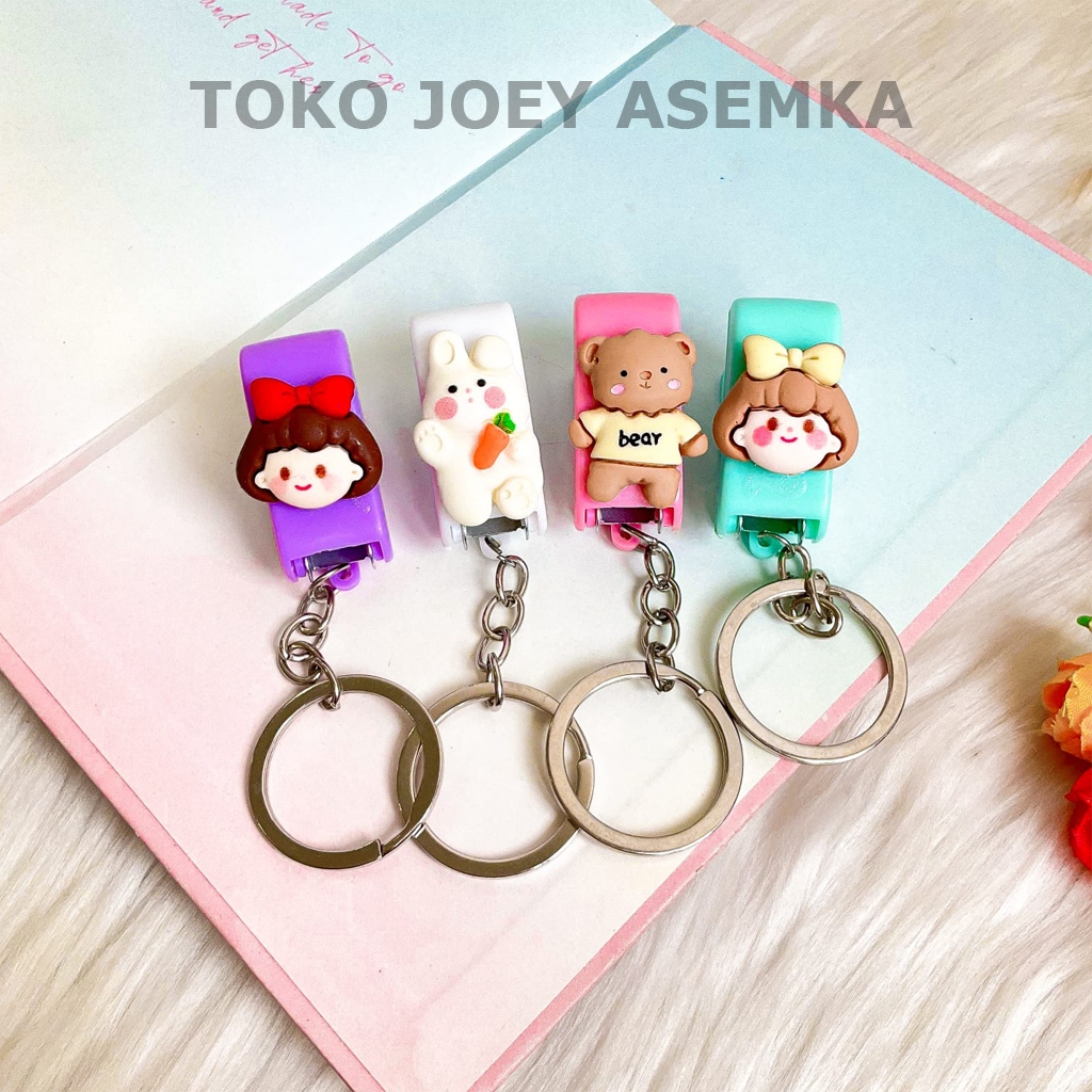 

STAPLES MINI GANTUNGAN KUNCI STAPLER KEYCHAIN MINI CEKREKAN BINEKA BERUANG KELINCI
