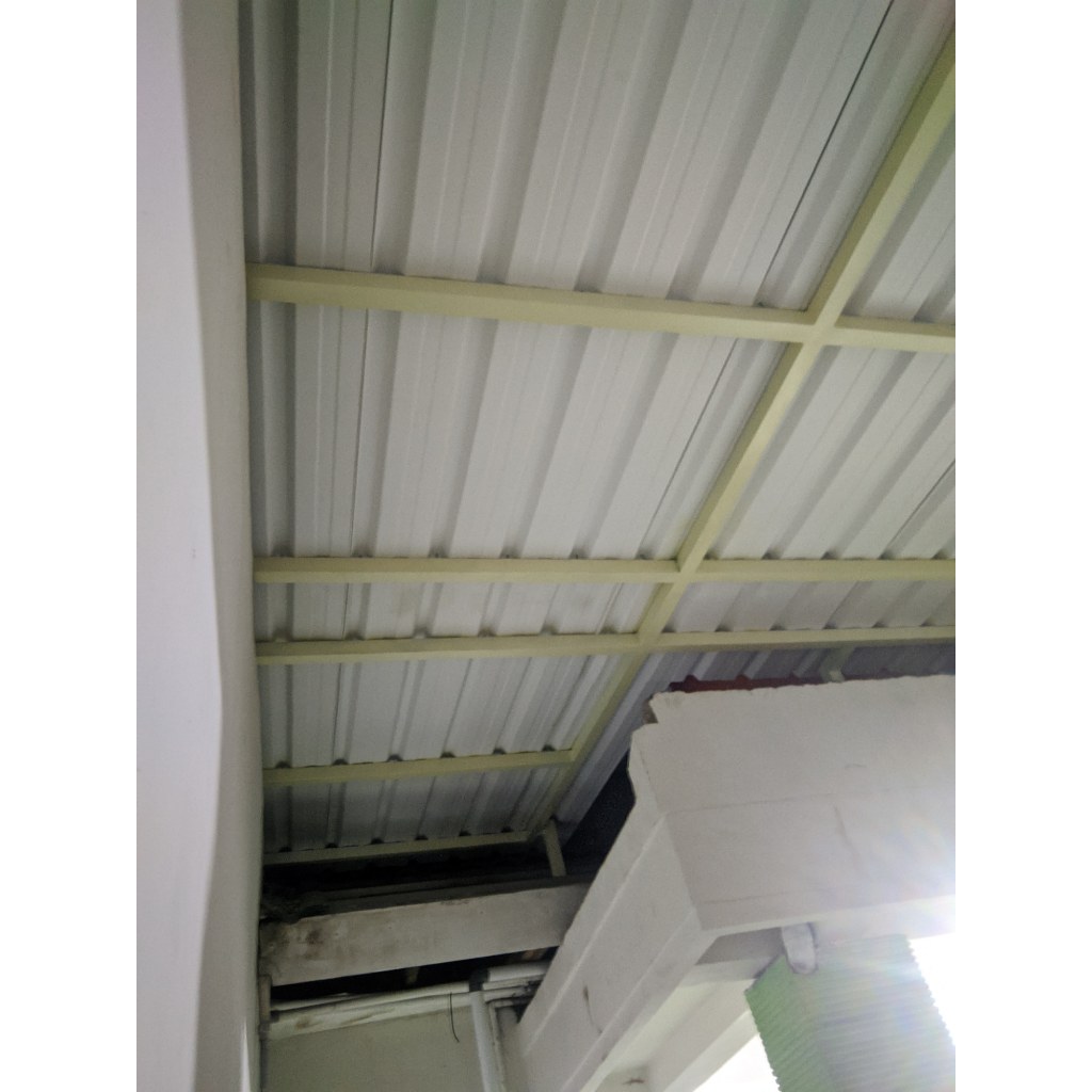 Kanopi Baja Ringan Minimalis di Teras Rumah