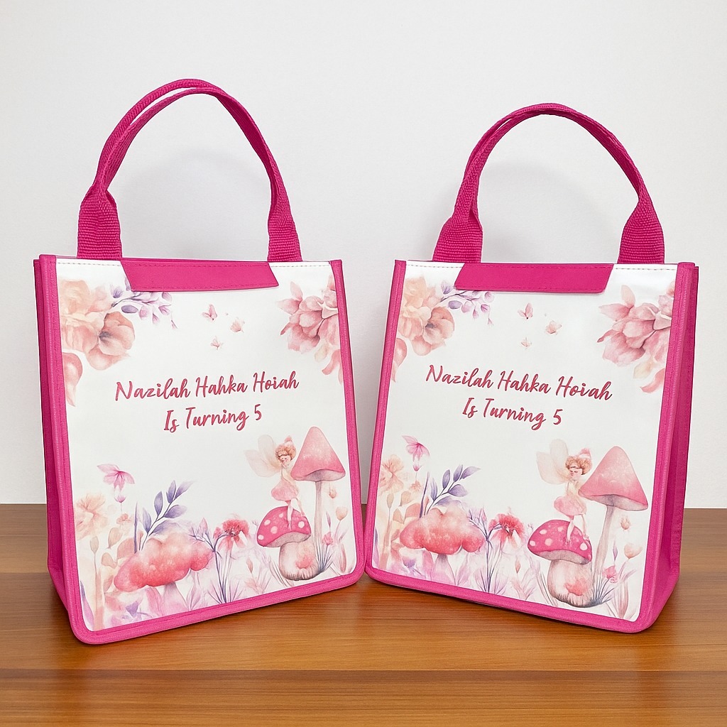 

Souvenir Ultah Anak – Lunch Bag Custom Desain, Ukuran Besar P18 L15 T24