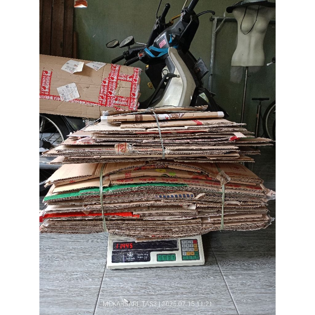 

Jual Kardus Kecil Bekas Snack 1Kg
