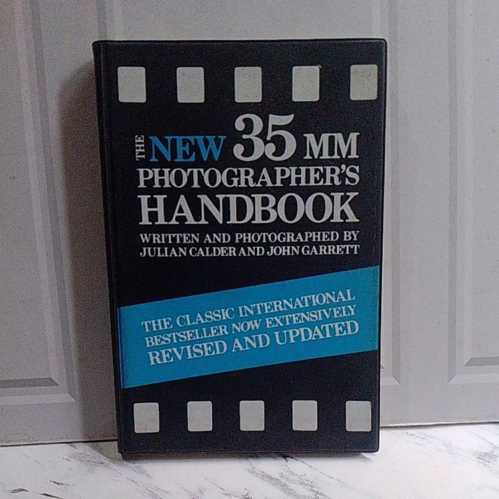 THE NEW 35 MM PHOTOGRAPHER'S HANDBOOK