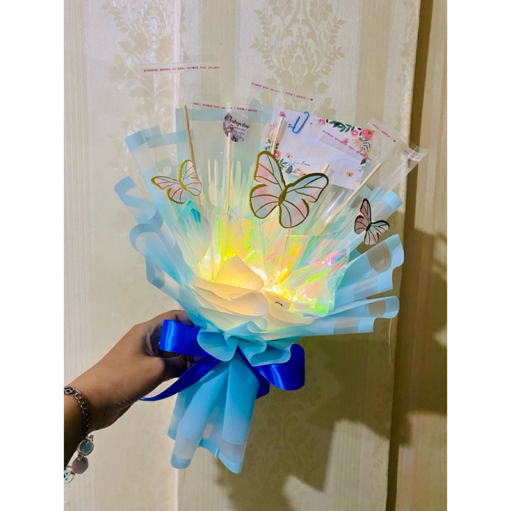 

Buket uang kupu kupu cellophane ultah wisuda