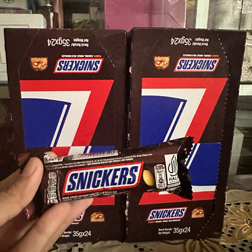 

Snickers Cokelat Kacang 35gr – Camilan Energi Lezat (Harga Satuan)