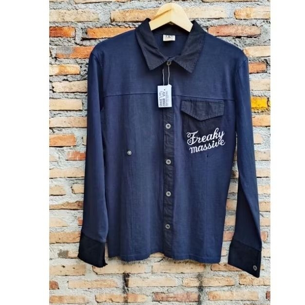 Kemeja Freaky Massive