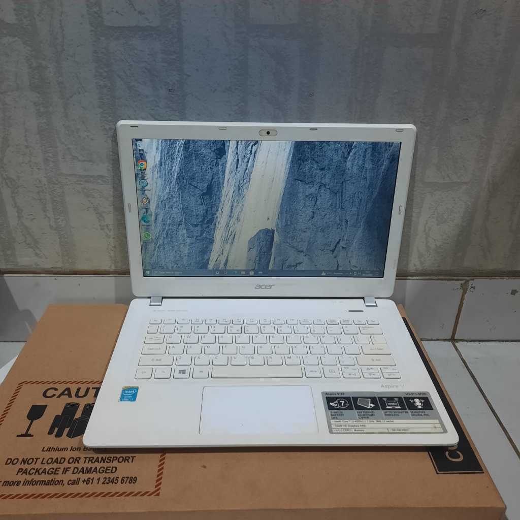 LAPTOP SECOND,Laptop Acer V3-371, Core i3-4005U, Hd Graphic, Ram 4/500Gb,White