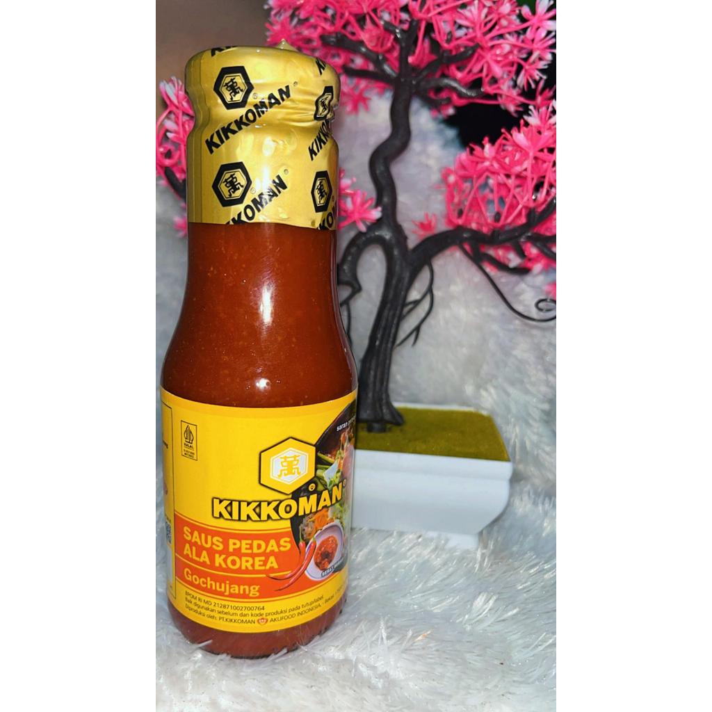 

KIKKOMAN SAUS GOCHUJANG PEDAS ALA KOREA / GOCHUJANG 300GR