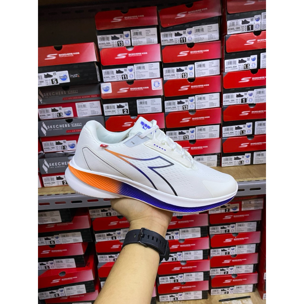 sepatu lari pria Diadora original / Diadora park mens running shoes-white