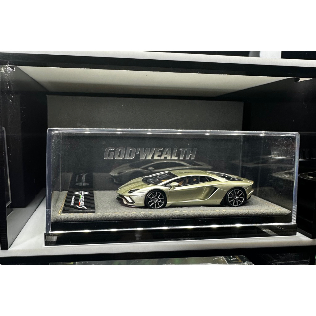 godwhealth lamborghini skala 1/64 resin