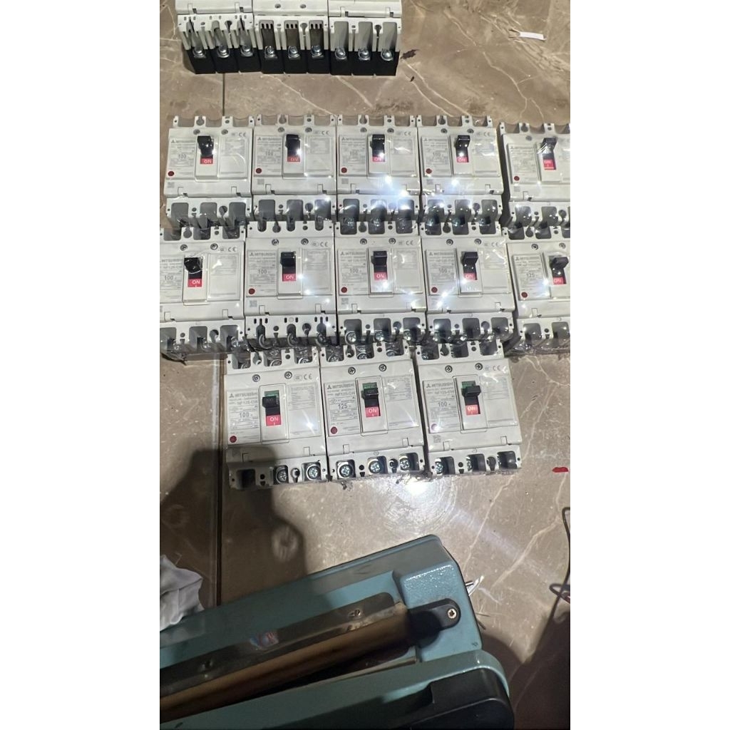 MCCB 100a 3P ORIGINAL MITSUBISHI