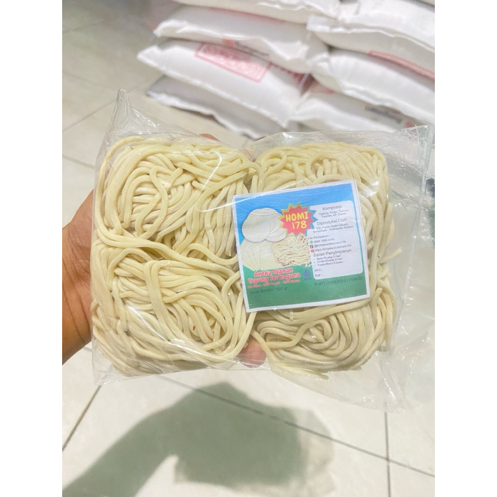 

Mie Basah 320gr isi 4pcs