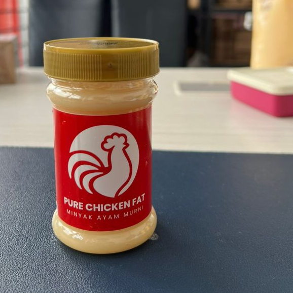 

Minyak Ayam Murni Siap Pakai 120 gr – Gurih, Wangi, Cocok untuk Masakan & Mie Ayam Home Made
