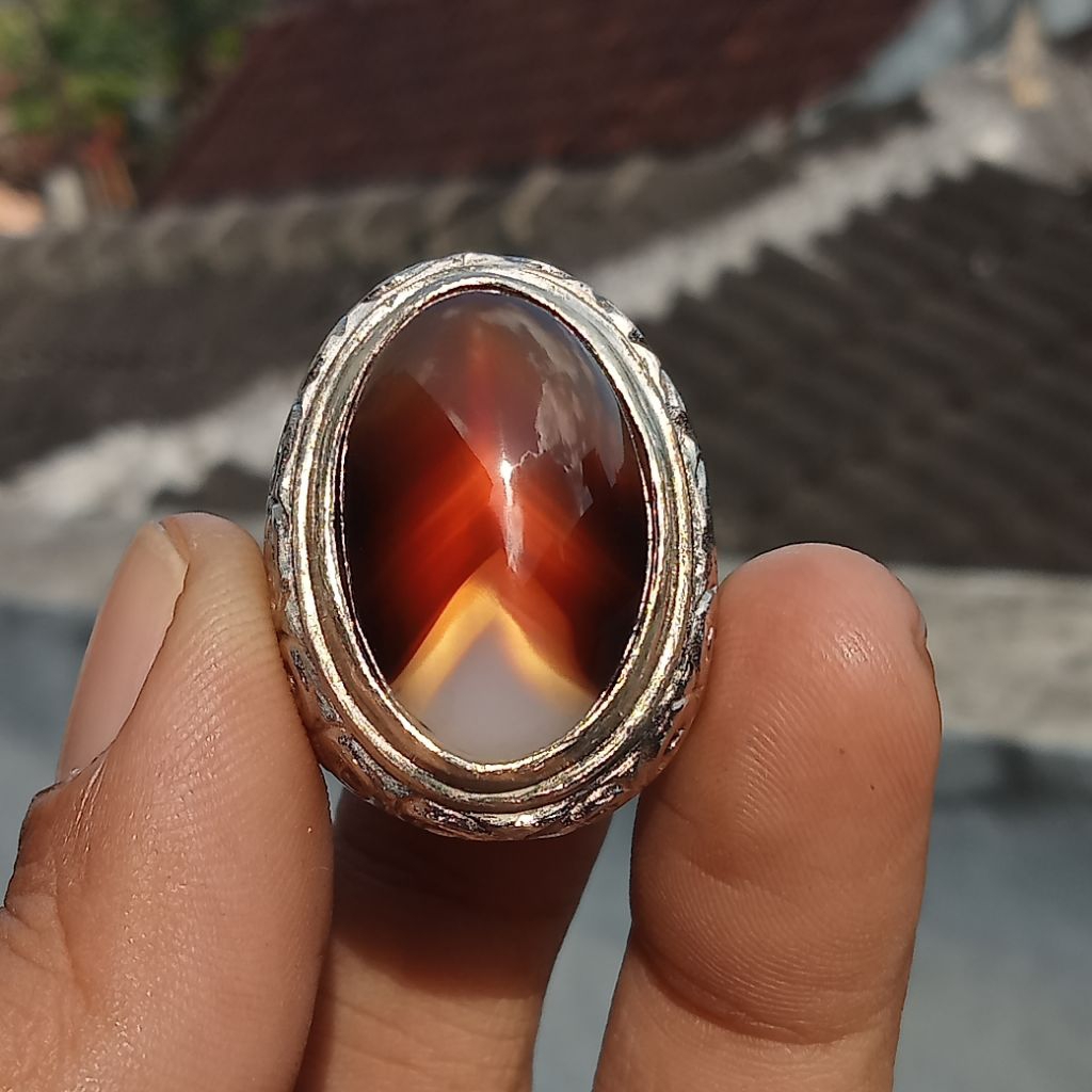 JUNDER WULUNG API KRISTAL UNIK ANTIK