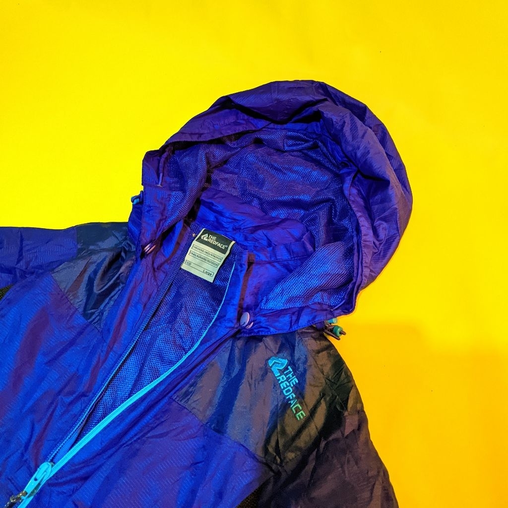 Jaket  Windbreaker Biru Elektrik Ukuran S Bekas Original