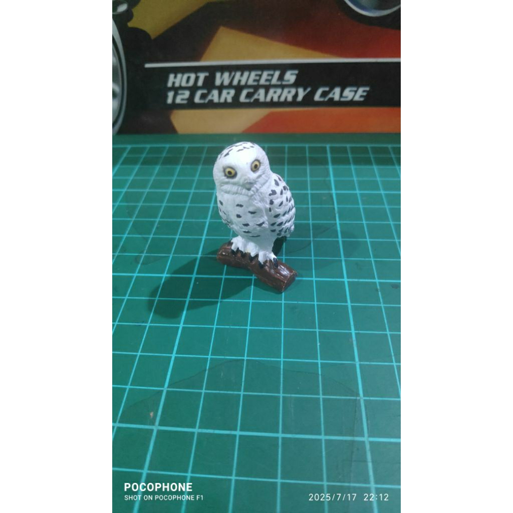 Eikoh Miniature Planet - Snowy Owl