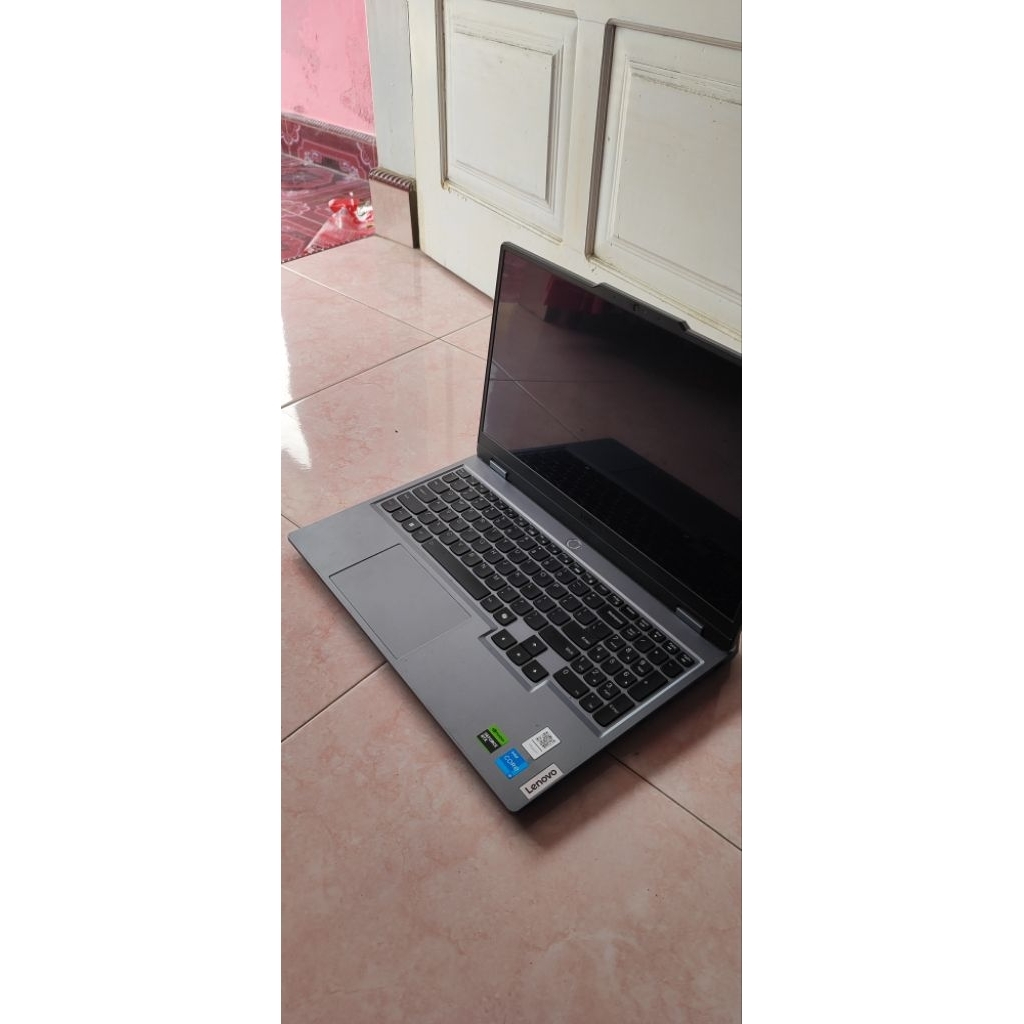 leptop lenovo looq