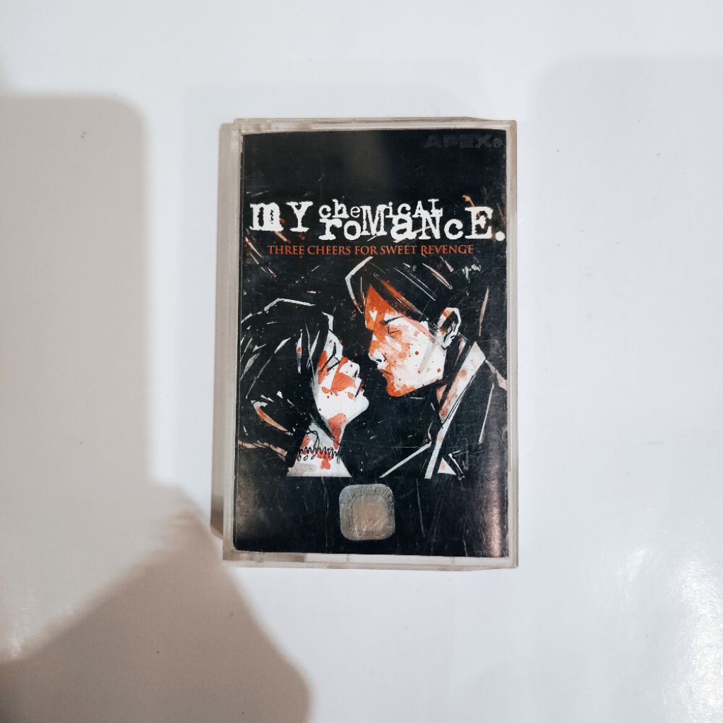 Kaset pita MY CHEMICAL ROMANCE - THREE CHEERS FOR SWEET REVENGE
