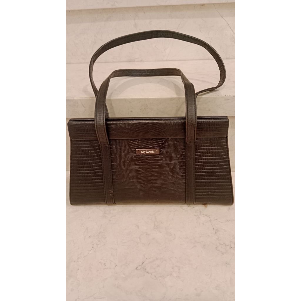 HandbagGuyLarochePreloved