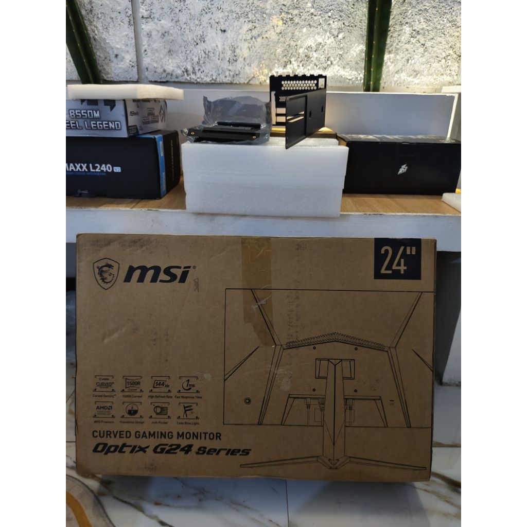 MURAH Monitor Msi 24" Curved 144Hz