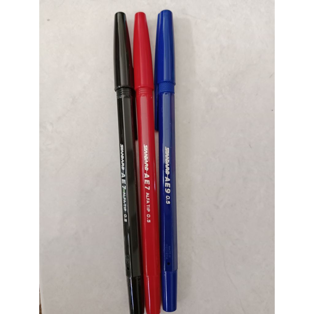 

3 pcs bolpoint Standart ( hitam, merah, biru)