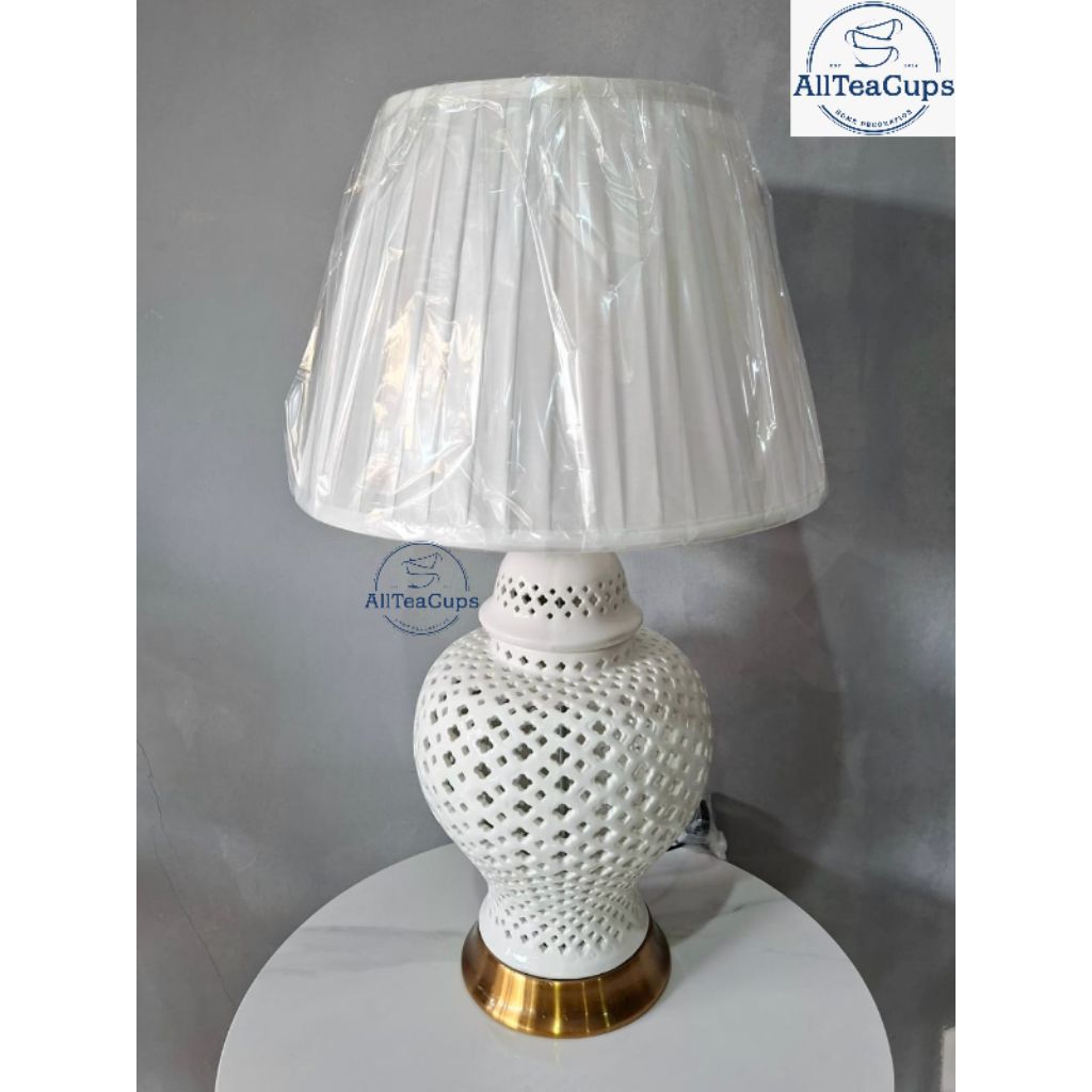 Allteacups lampu putih bolong keramik, dekorasi, lampu meja, lampu tidur, table lamp.