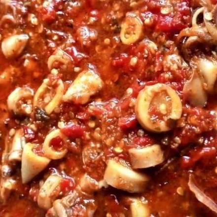 

PROMO!!!BELI 3 GRATIS 1/Sambal Cumi Dapur Teteh/ kemasan 135g/sambal pedas/sambal rumahan