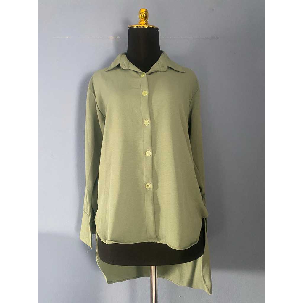Kemeja sage green crinkle longback wanita