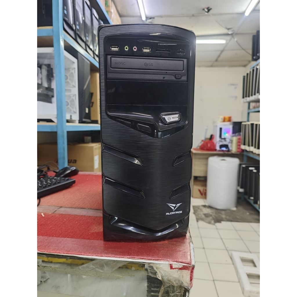 PC RAKITAN  AMD A7 7600,RAM 8GB,SSD 240GB,VGA ONBOARD 1GB AMD RADEON