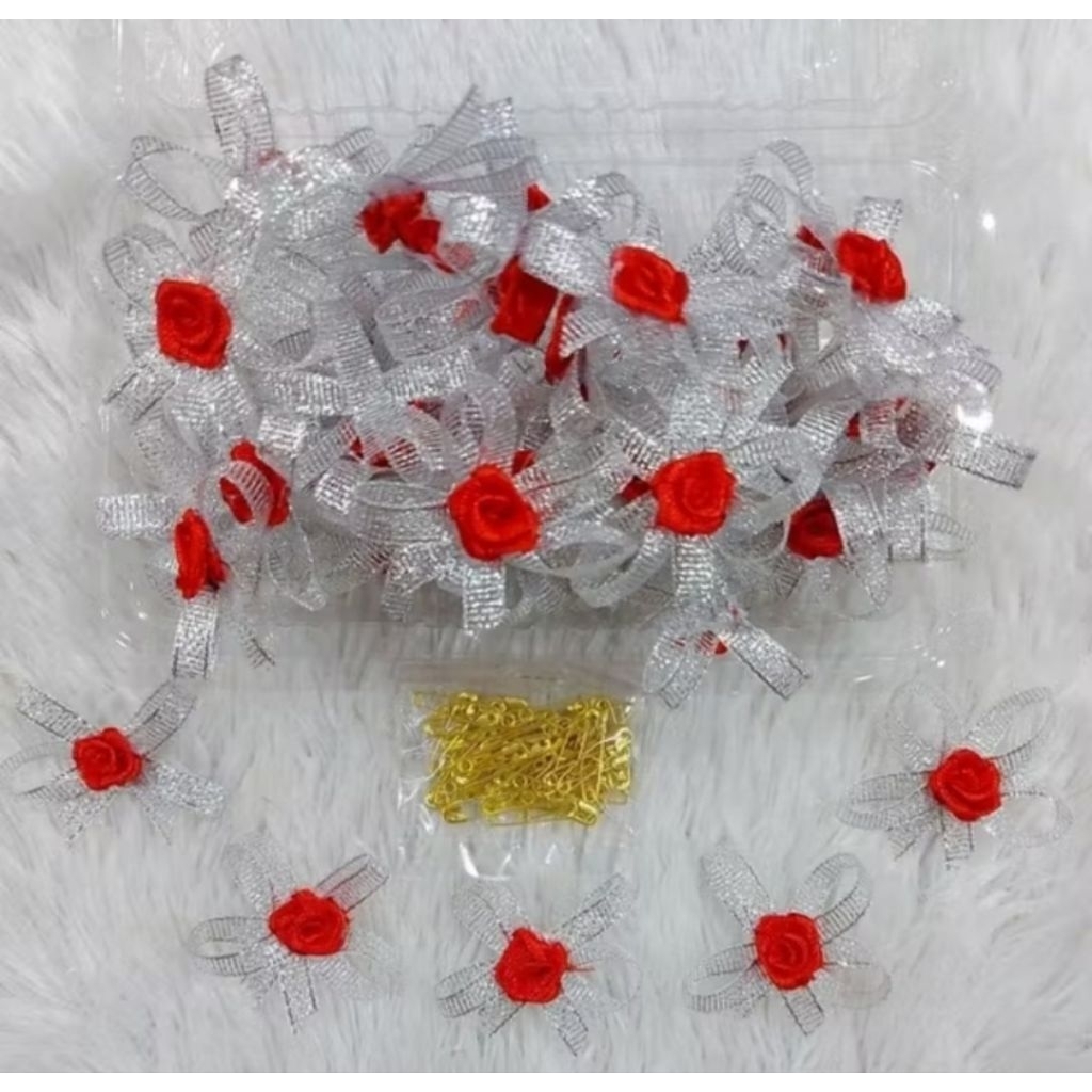 

Pita Bunga Panitia Silver 4cm 1 Kap isi 50 Pcs Sudah dapat Peniti Terpisah