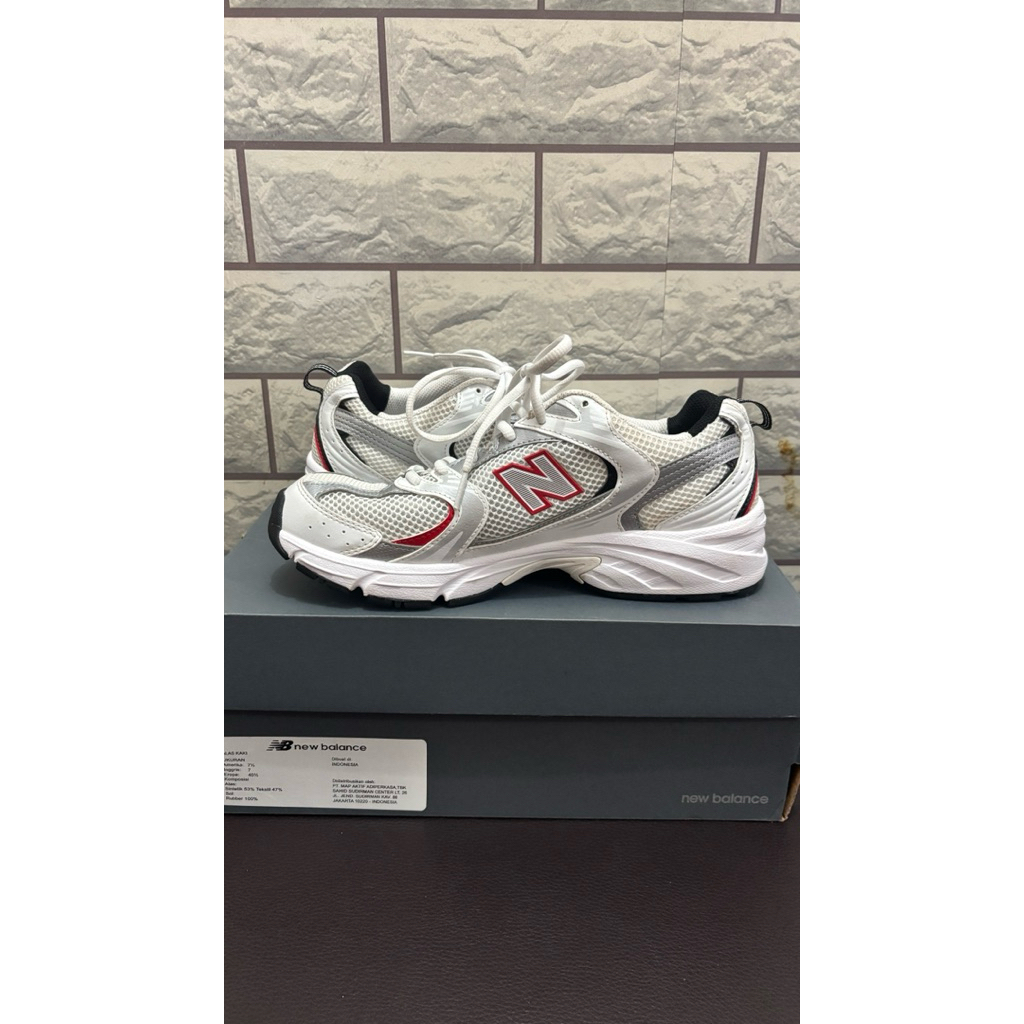 PRELOVED SNEAKERS N*B 530