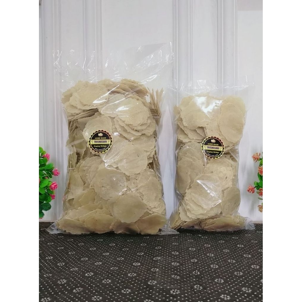 

Emping Melinjo mentah super tipis original ukuran standart (3 biji/emping)