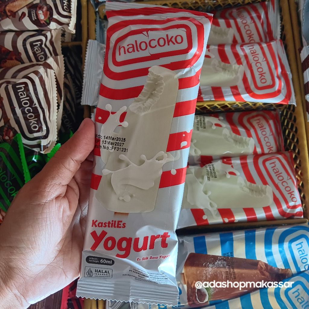 

Es Krim Halocoko Kastil Es Yogurt / Semangka Nanas / Cokelat