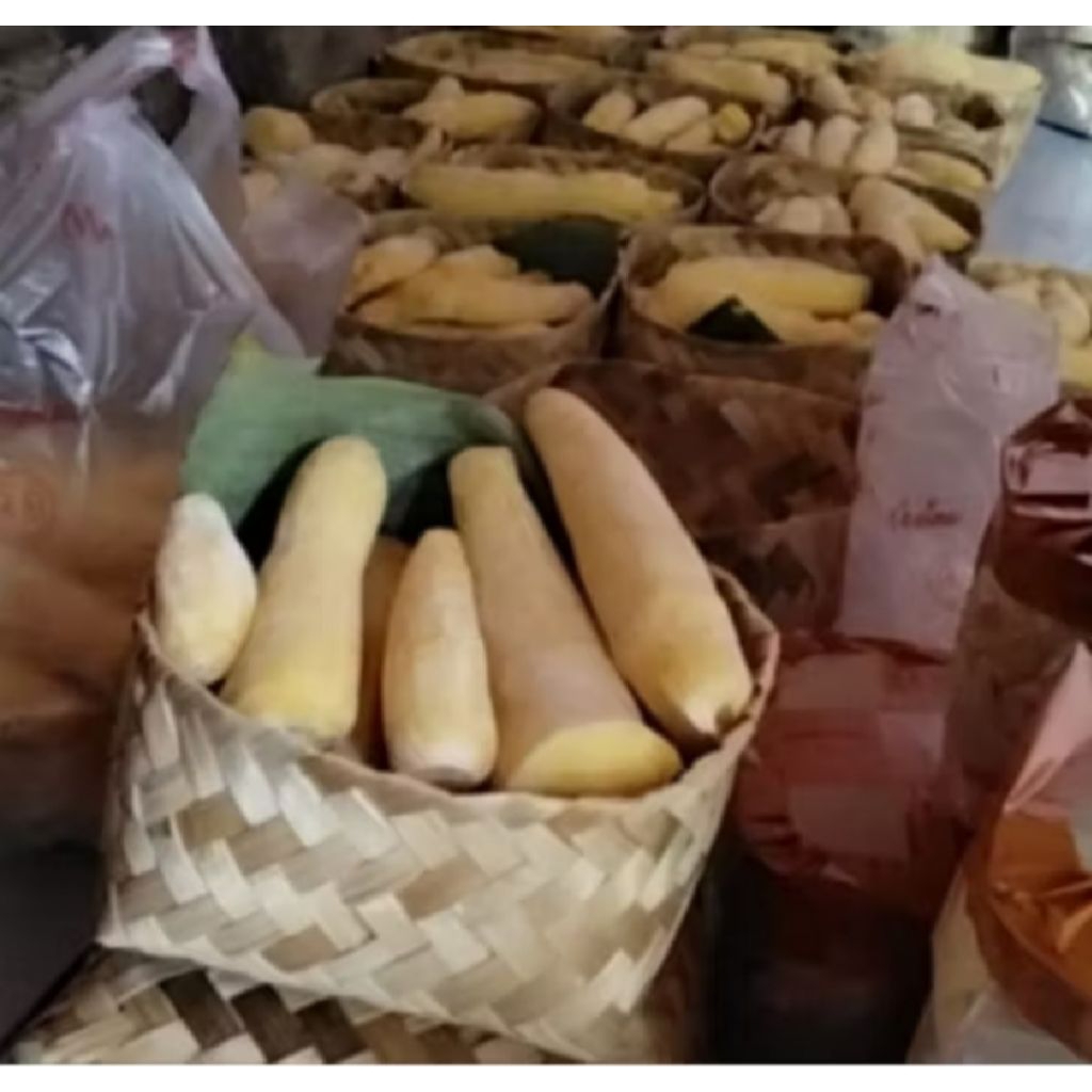 

tape singkong kuning.