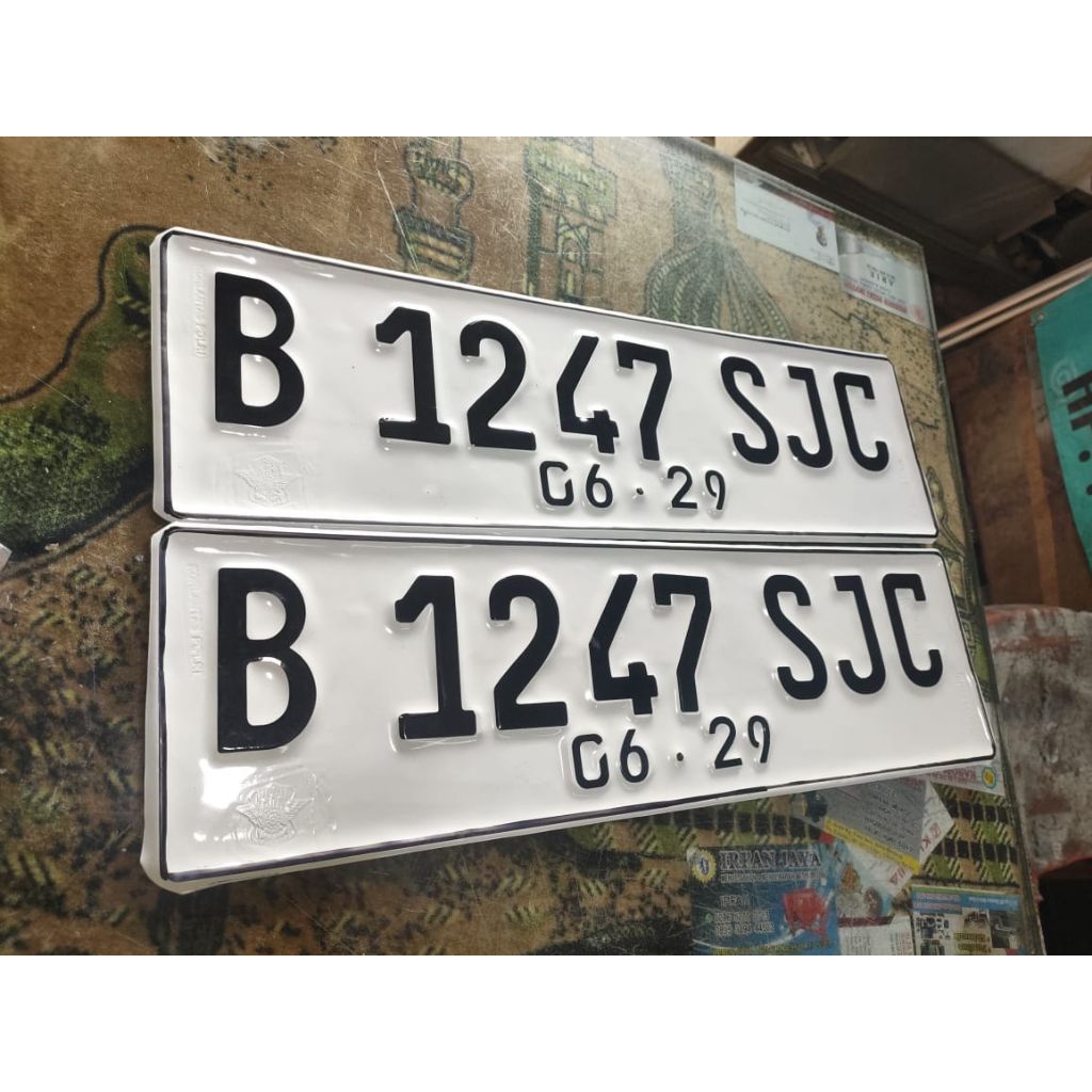 PLAT MOBIL FONT BARU DAN FONT LAMA