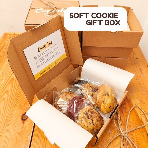 

Soft Cookie Gift Box - Paket Soft Baked Cookies isi 6 (rasa mix) - Crispy di Luar Soft di Dalam)