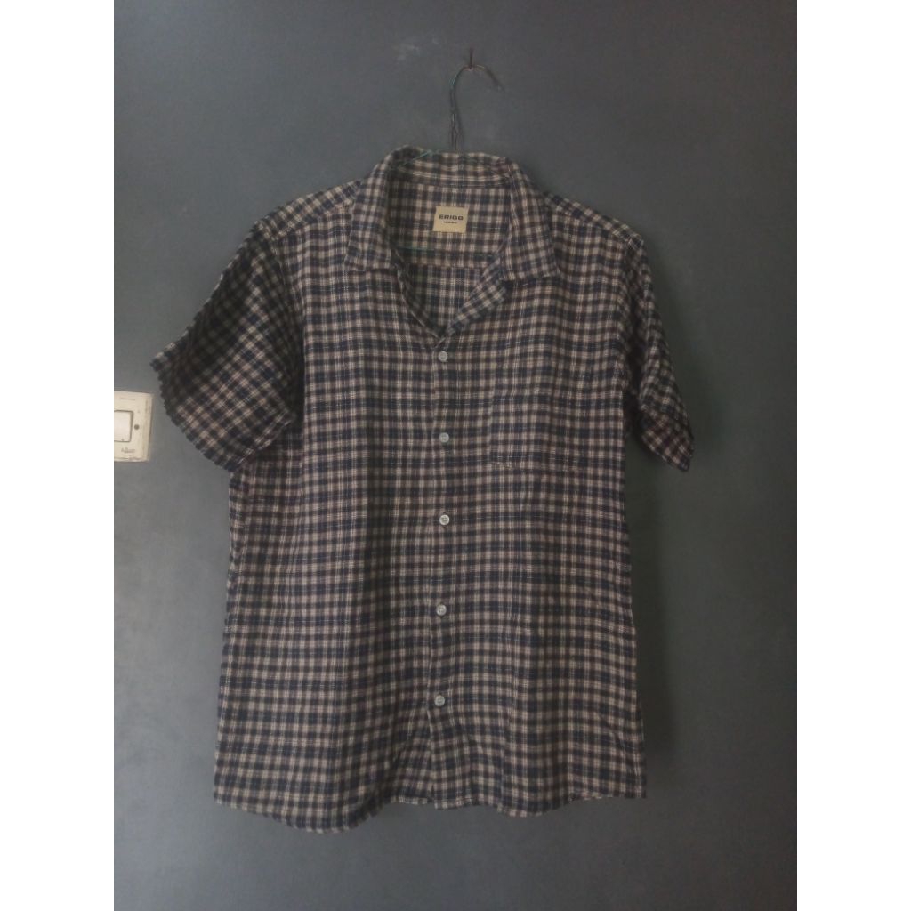 Kemeja Flanel Lengan Pendek Pria Erigo