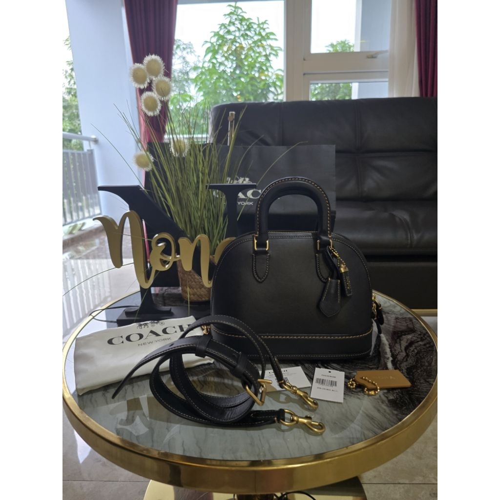 Preloved VVGC‼️Coach Revel Bag 24 Black