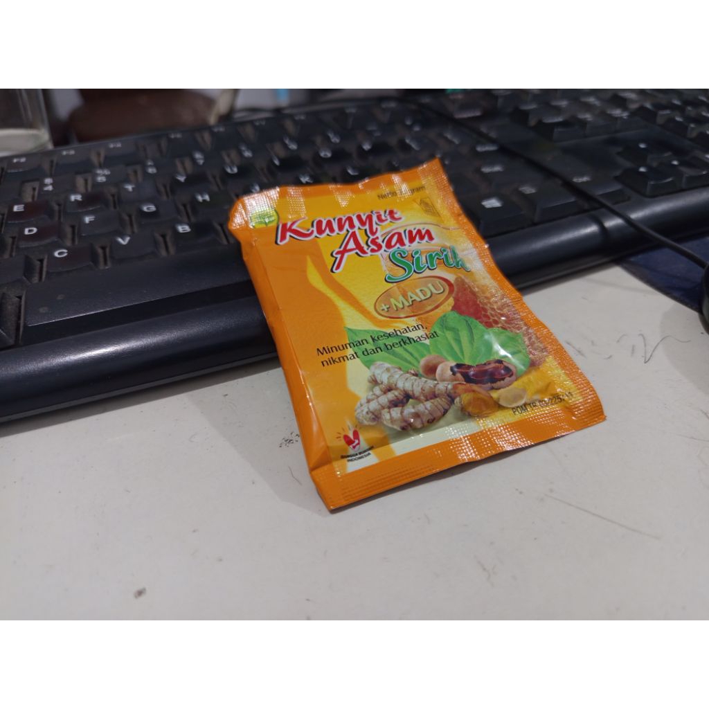 

KUNYIT ASAM SIRIH ISI 5 SACHET