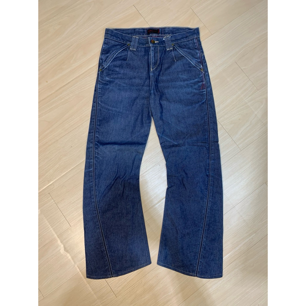 LEVIS ENGINEERED JEANS