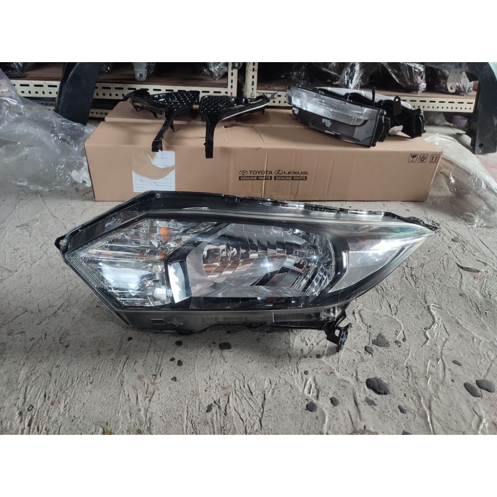 lampu depan headlamp mobil Honda HR-V hrv HRV Type E 2015 2016 2017 Original