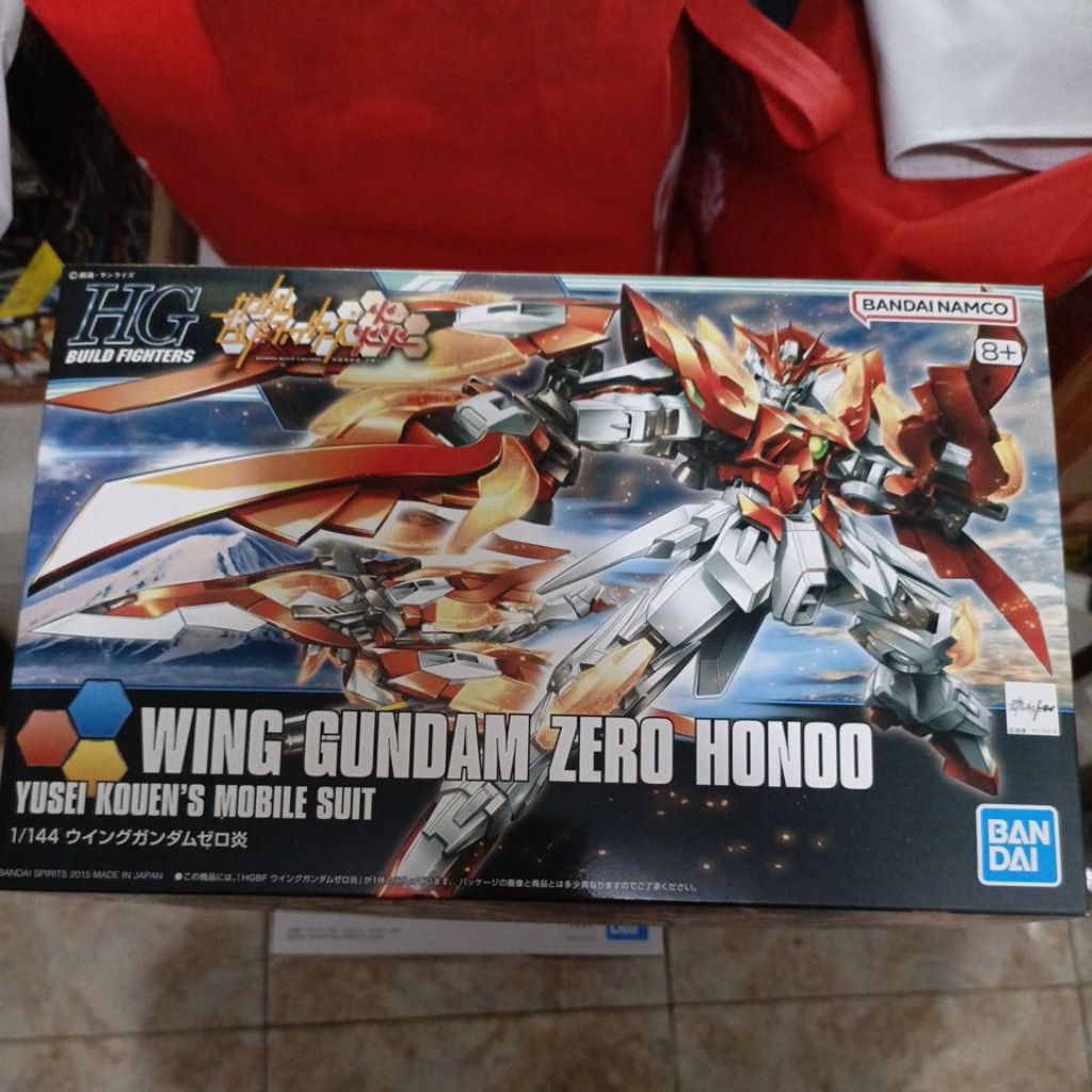WING GUNDAM ZERO HONOO GUNDAM BANDAI