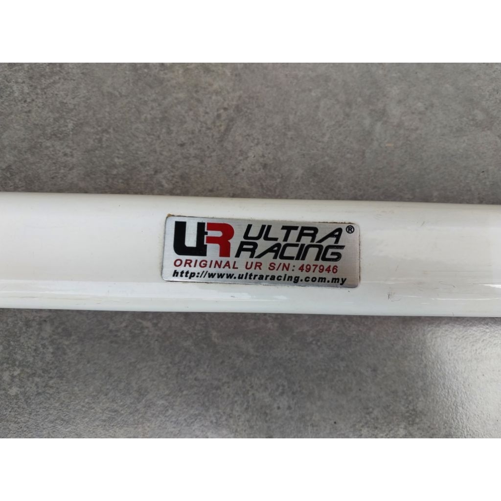 Strutbar depan ultra racing BMW e36