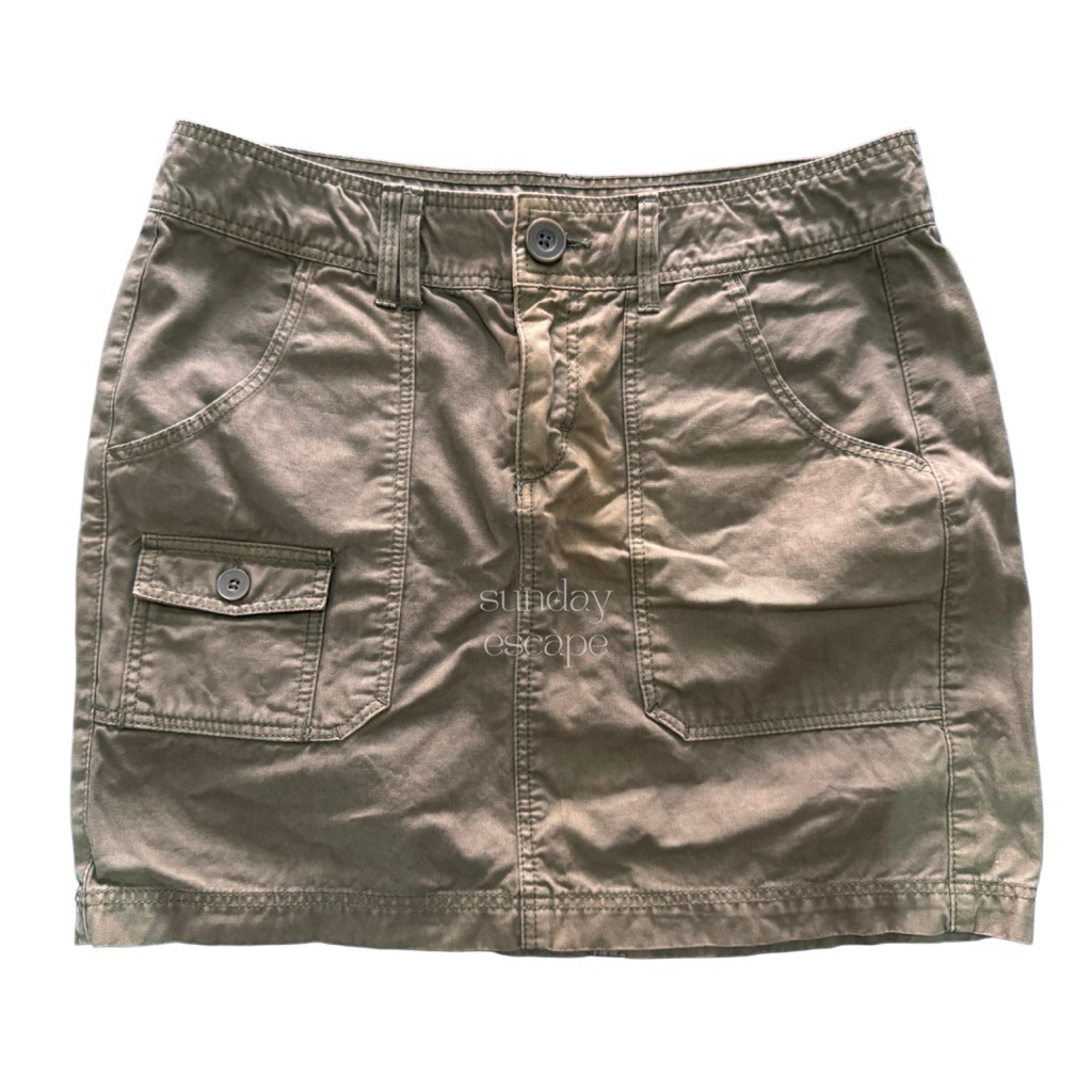 Preloved dapet 2 H&M Skirt Army Denim Uniqlo Skirt Carduroy White