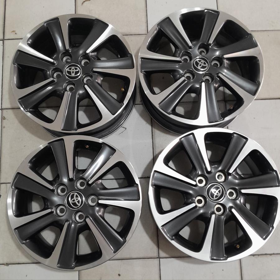 Velg mobil bekas copotan ori voxy ring 16 x6 et50 baut 5x114,3