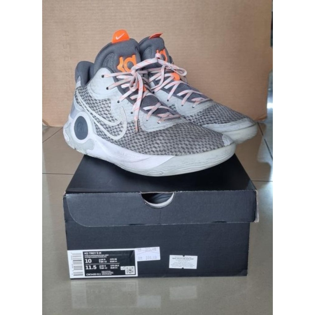 KD Trey 5 IX 9 Sepatu Basket Basketball Shoes Sneakers  US 10 EUR 44