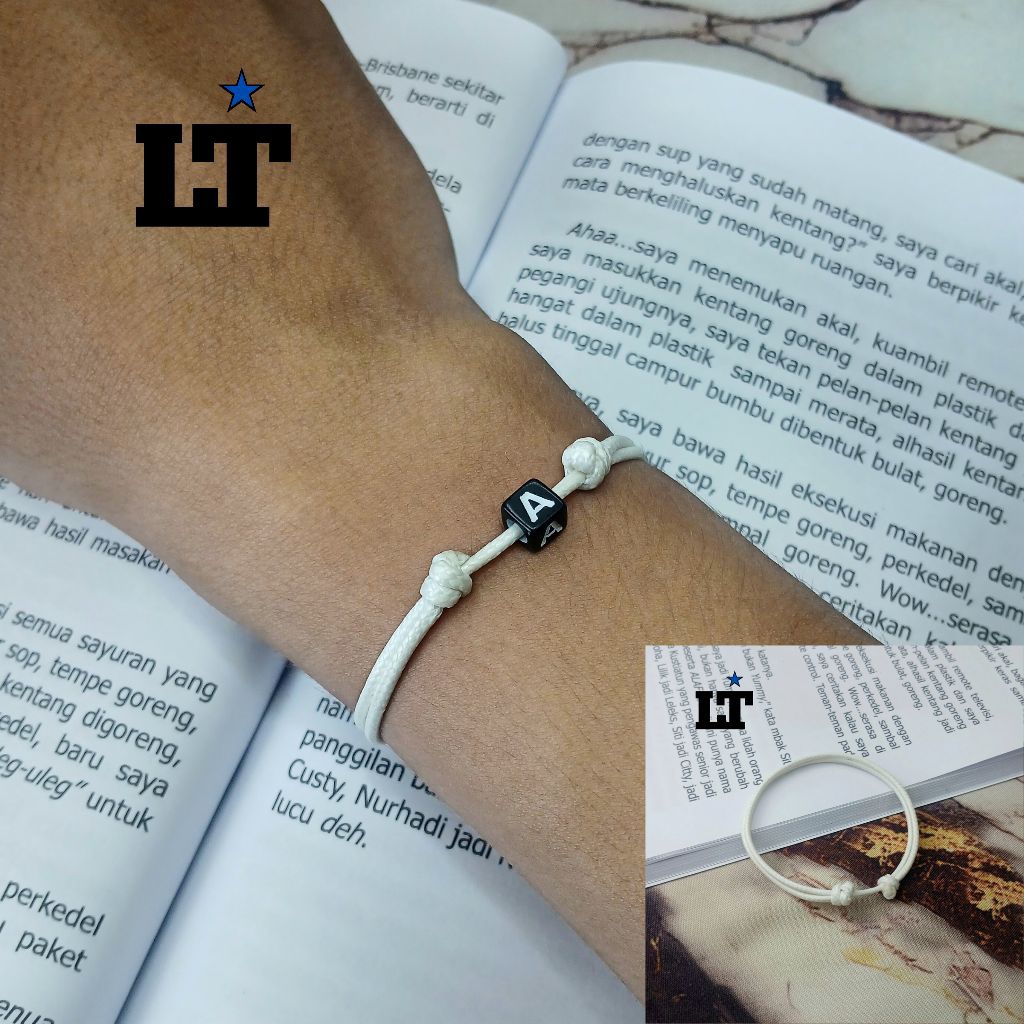 gelang inisial huruf kotak A-Z II gelang tali putih mote inisial huruf A-Z