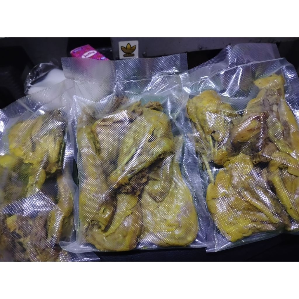 

BEBEK UNGKEP SIAP GORENG 4EKOR FOOD