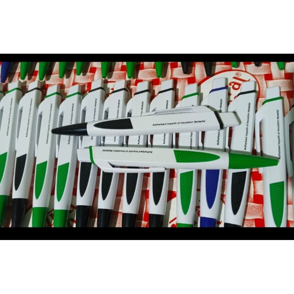 

Custom Pulpen Plastik Gepeng / Ballpoint Plastik / Sablon Pulpen / Pulpen Promosi / Alat Tulis