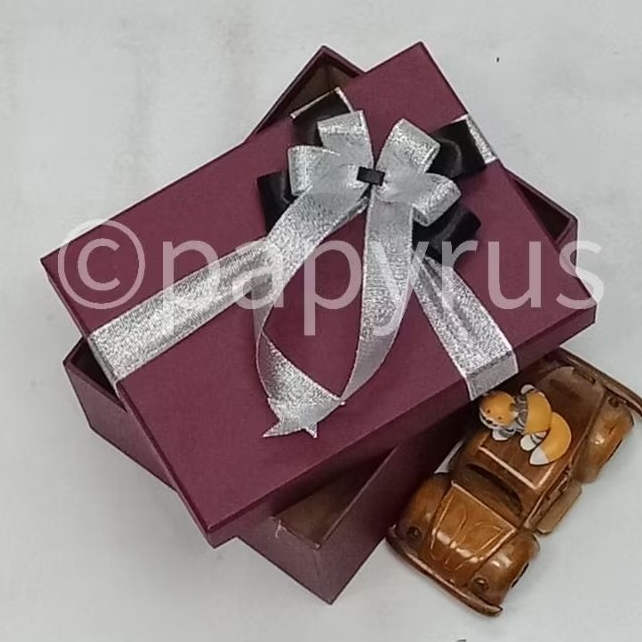 

PAPYRUS 15x20 Tinggi 5cm Kotak Kado Gift Box Hadiah V1