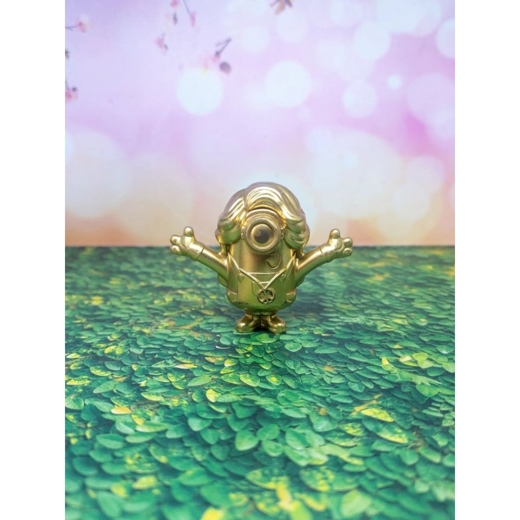 Figure Minion Gold/Minion Emas Happy Meal McD